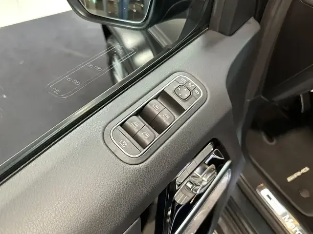 Mercedes-Benz G 500