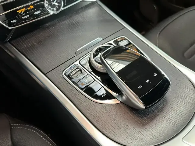 Mercedes-Benz G 500
