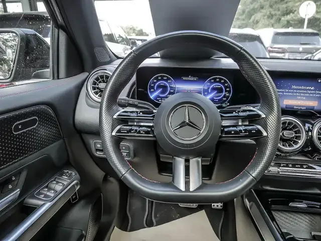 Mercedes-Benz EQB 350