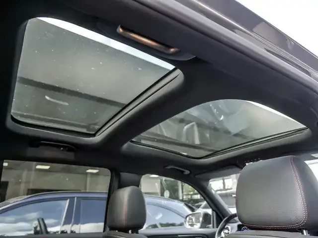 Mercedes-Benz EQB 350