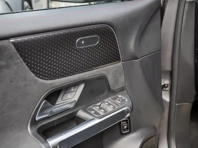 Mercedes-Benz EQB 350