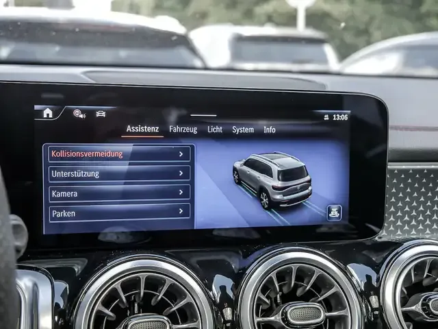 Mercedes-Benz EQB 350