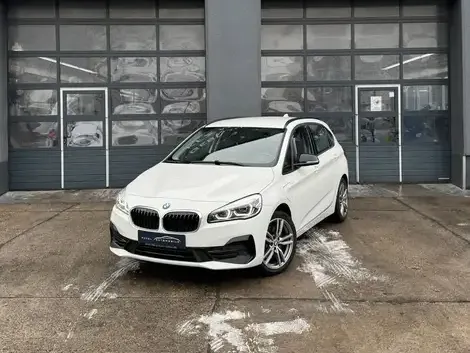 BMW 225