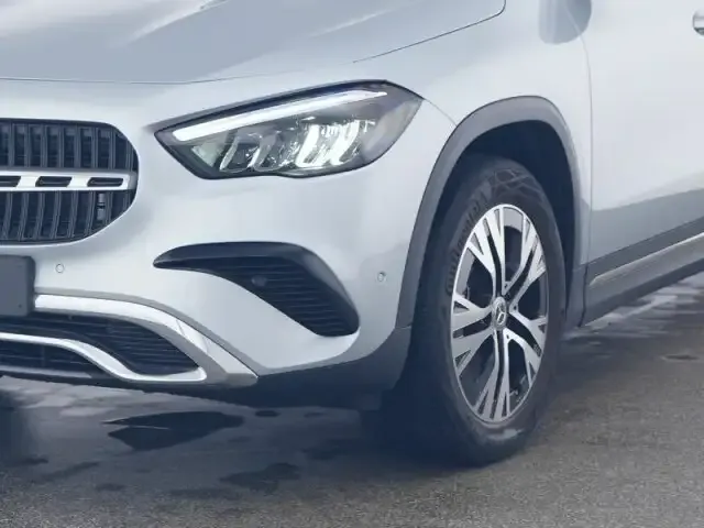 Mercedes-Benz GLA 180