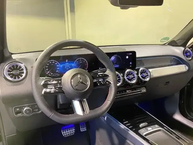 Mercedes-Benz GLB 200