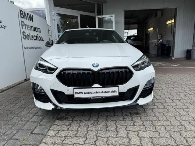 BMW 218