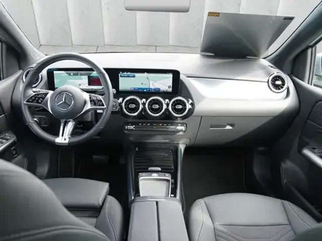 Mercedes-Benz B 220