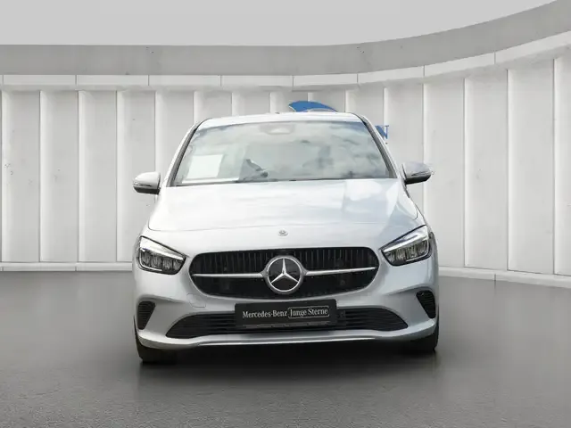 Mercedes-Benz B 220