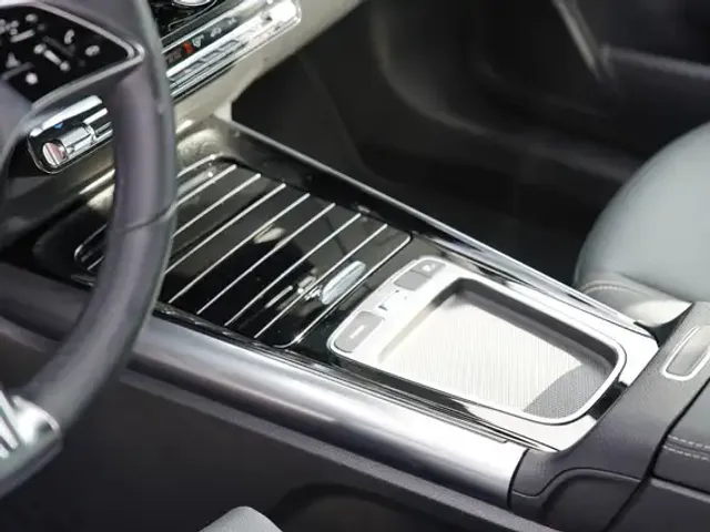Mercedes-Benz B 220