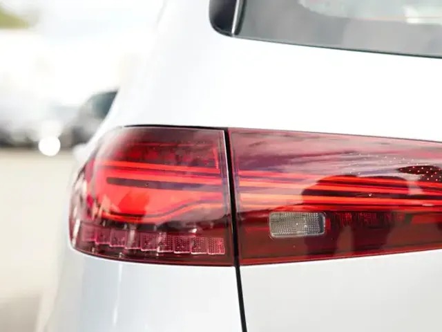 Mercedes-Benz B 220