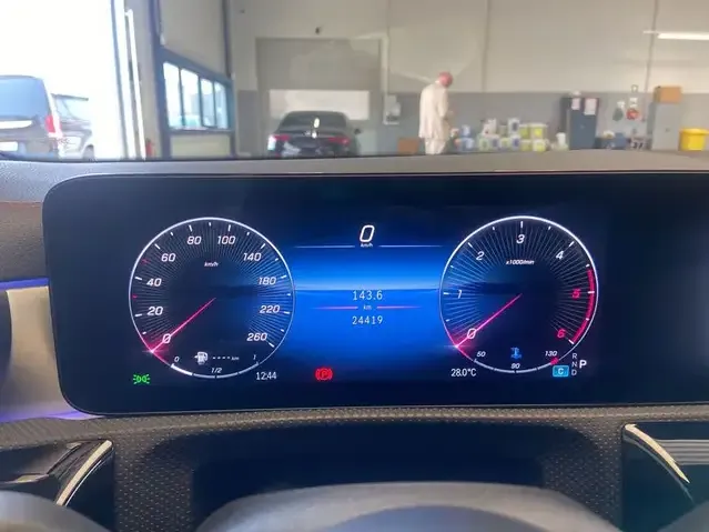 Mercedes-Benz CLA 200