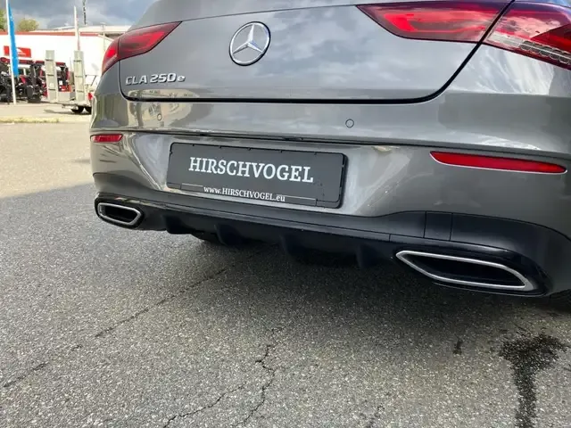 Mercedes-Benz CLA 250
