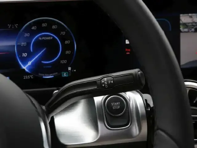 Mercedes-Benz EQB 300