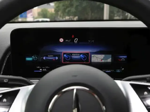 Mercedes-Benz EQB 300