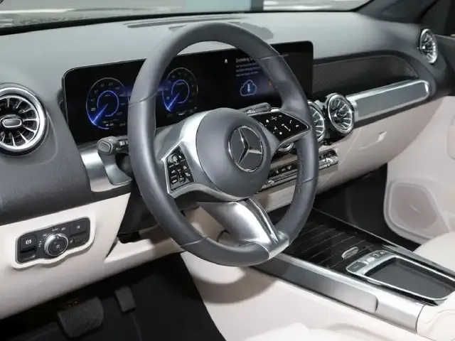 Mercedes-Benz EQB 300