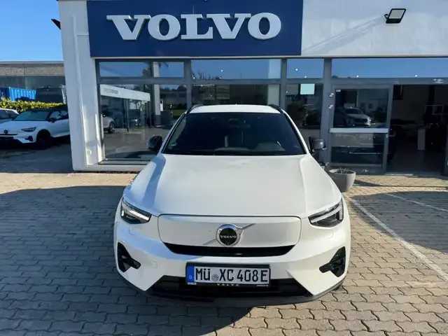 Volvo EX40