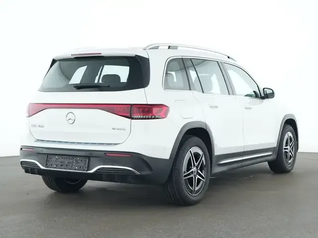 Mercedes-Benz EQB 300