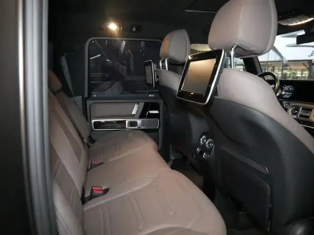 Mercedes-Benz G 400