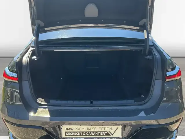 BMW 740