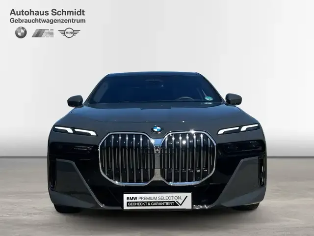 BMW 740