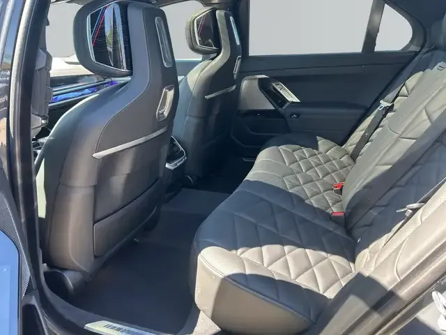 BMW 740