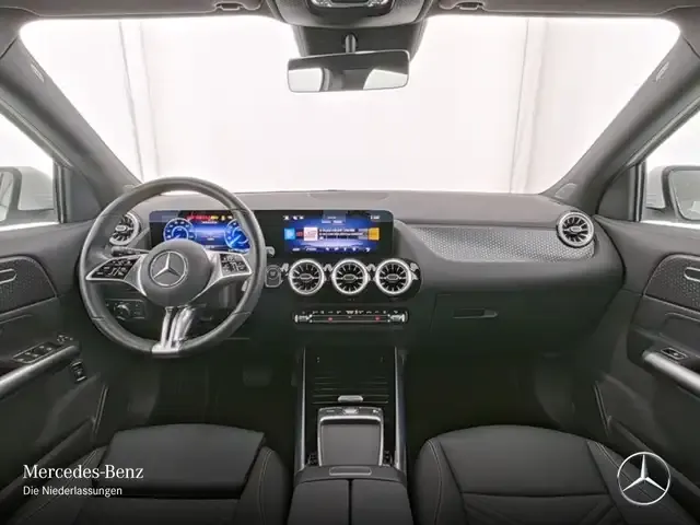 Mercedes-Benz EQA 300