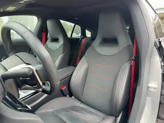 Mercedes-Benz CLA 35 AMG