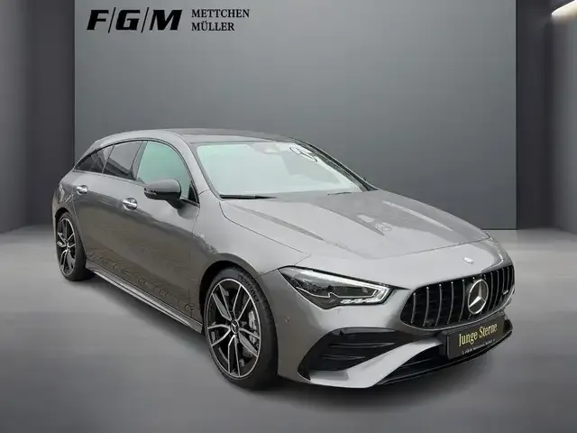 Mercedes-Benz CLA 35 AMG