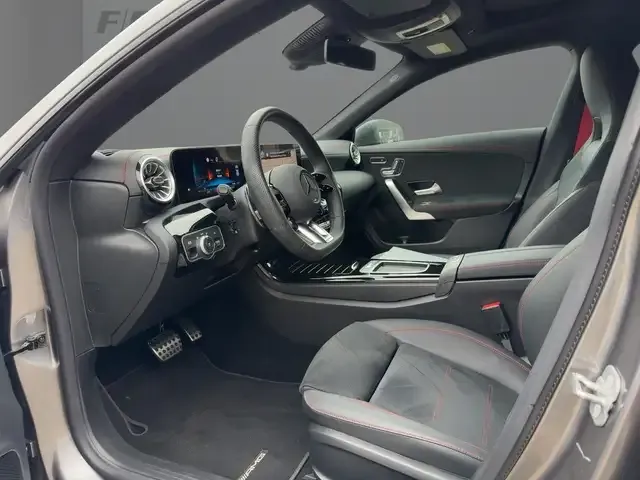 Mercedes-Benz CLA 35 AMG