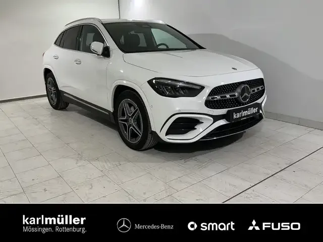 Mercedes-Benz GLA 200