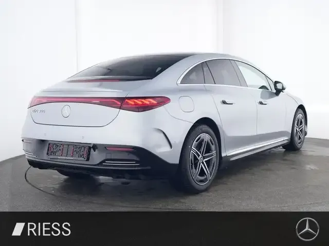 Mercedes-Benz EQE 300