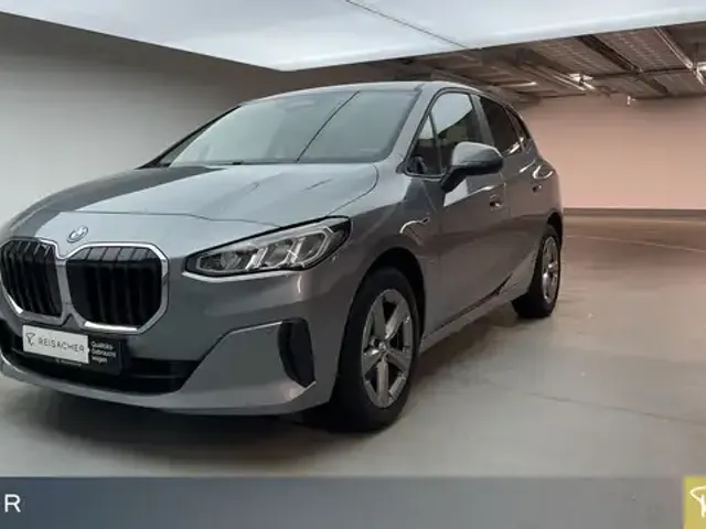 BMW 225