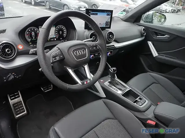Audi SQ2
