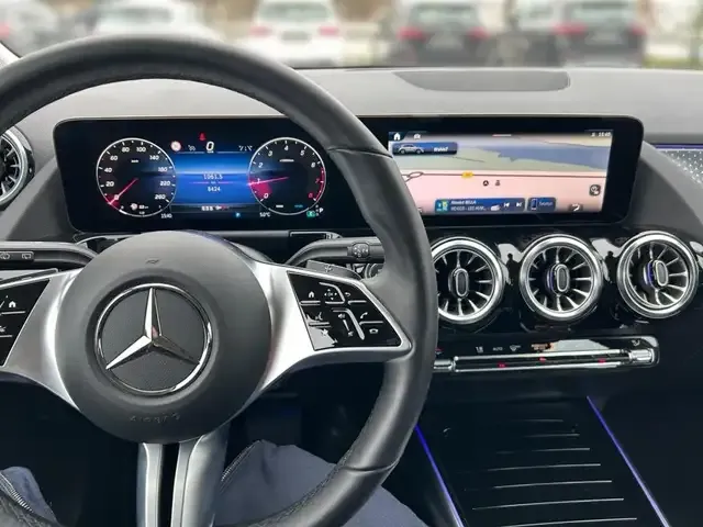 Mercedes-Benz GLA 200