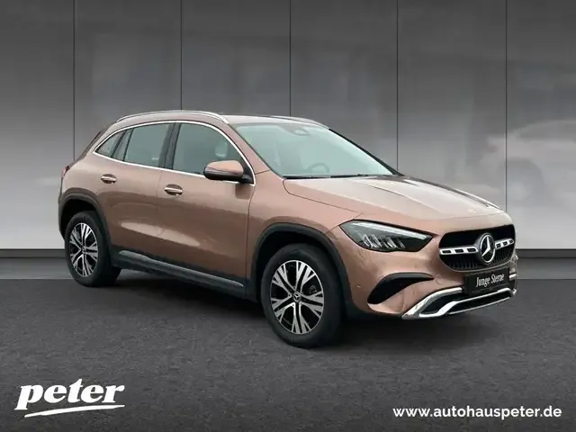 Mercedes-Benz GLA 200