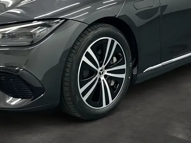 Mercedes-Benz EQE 500