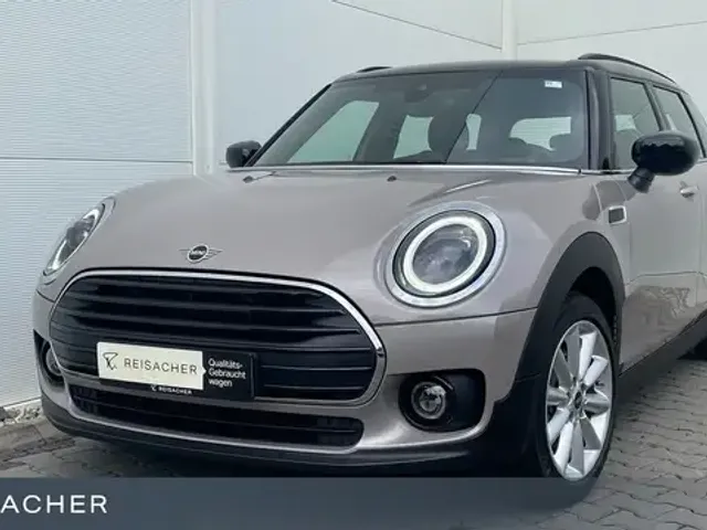 MINI Cooper Clubman