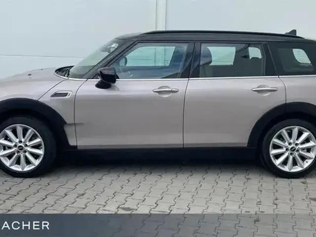 MINI Cooper Clubman