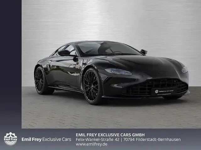 Aston Martin V8