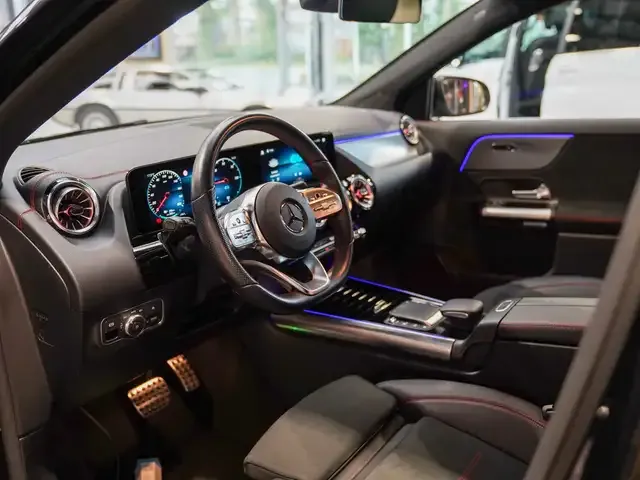 Mercedes-Benz EQA 300