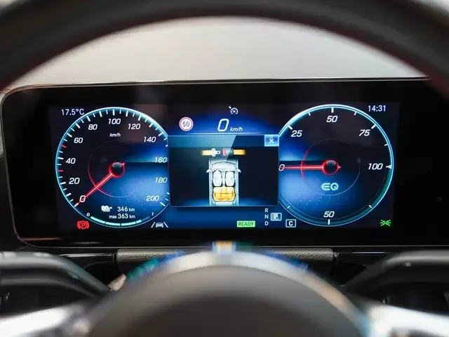 Mercedes-Benz EQA 300