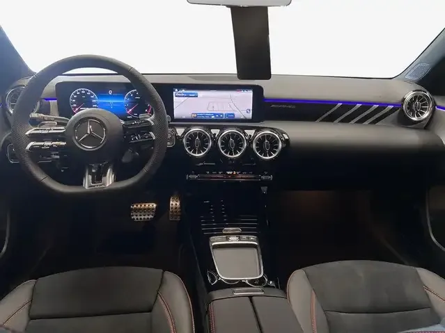 Mercedes-Benz A 35 AMG