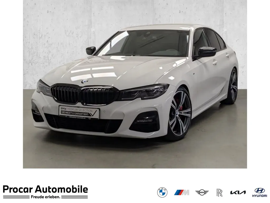 BMW 330