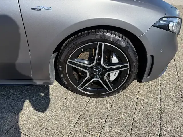 Mercedes-Benz A 35 AMG