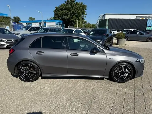 Mercedes-Benz A 35 AMG