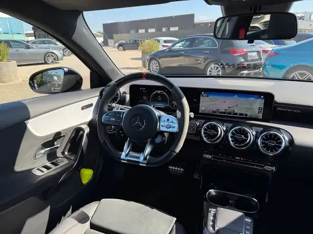 Mercedes-Benz A 35 AMG