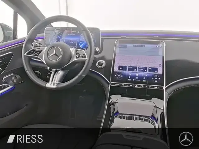 Mercedes-Benz EQE 300