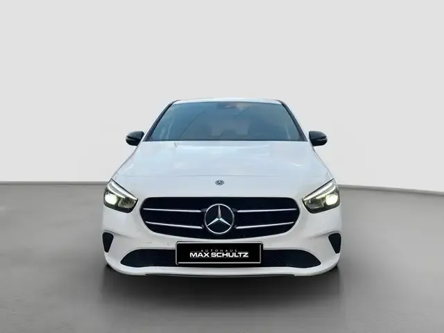 Mercedes-Benz B 220