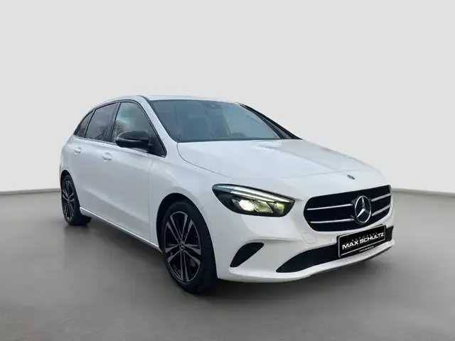 Mercedes-Benz B 220