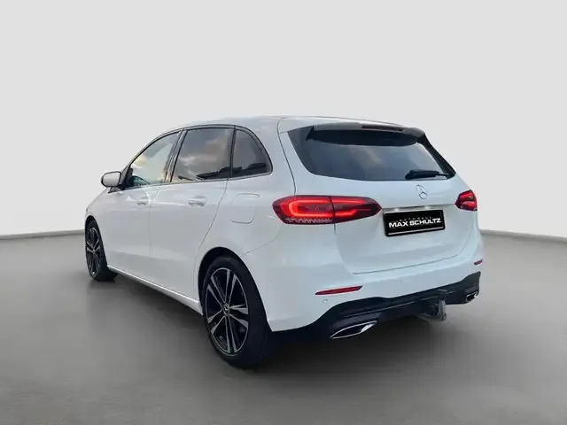 Mercedes-Benz B 220
